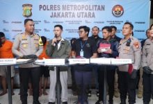 Polisi Menangkap Lima Pencopet Saat Konser Musik Di Ancol Jakarta Utara Sebanyak 21 Handphone Hp Disita Dari Para Pelaku Dok P 1765007553097 169